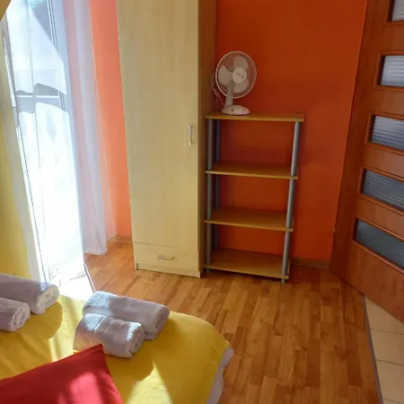 Casa vacanze Junona Dom 10 -15 Os Z Ogrodem, Obok Stegna I Jantar, Morze Bez Tlumow