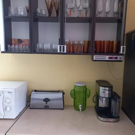 Casa vacanze Junona Dom 10 -15 Os Z Ogrodem, Obok Stegna I Jantar, Morze Bez Tlumow Junoszyno