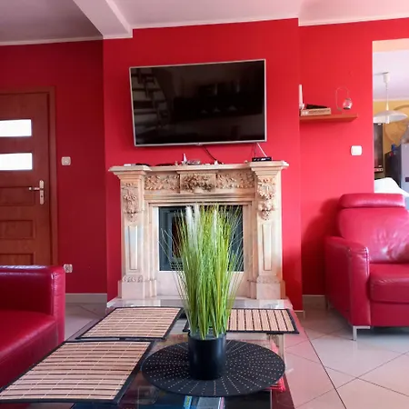 Casa vacanze Junona Dom 10 -15 Os Z Ogrodem, Obok Stegna I Jantar, Morze Bez Tlumow Junoszyno