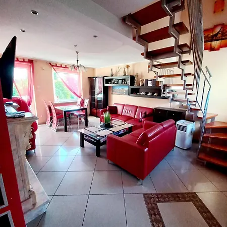 Junona Dom 10 -15 Os Z Ogrodem, Obok Stegna I Jantar, Morze Bez Tlumow Casa vacanze