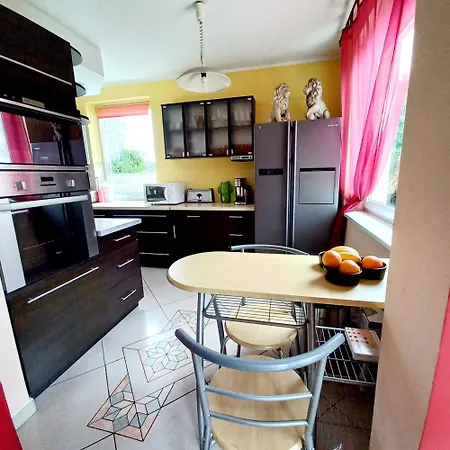 Junona Dom 10 -15 Os Z Ogrodem, Obok Stegna I Jantar, Morze Bez Tlumow Casa vacanze