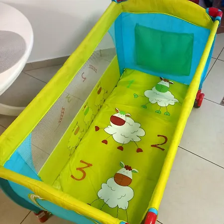 Junona Dom 10 -15 Os Z Ogrodem, Obok Stegna I Jantar, Morze Bez Tlumow Junoszyno