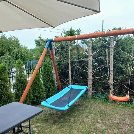 Junona Dom 10 -15 Os Z Ogrodem, Obok Stegna I Jantar, Morze Bez Tlumow *